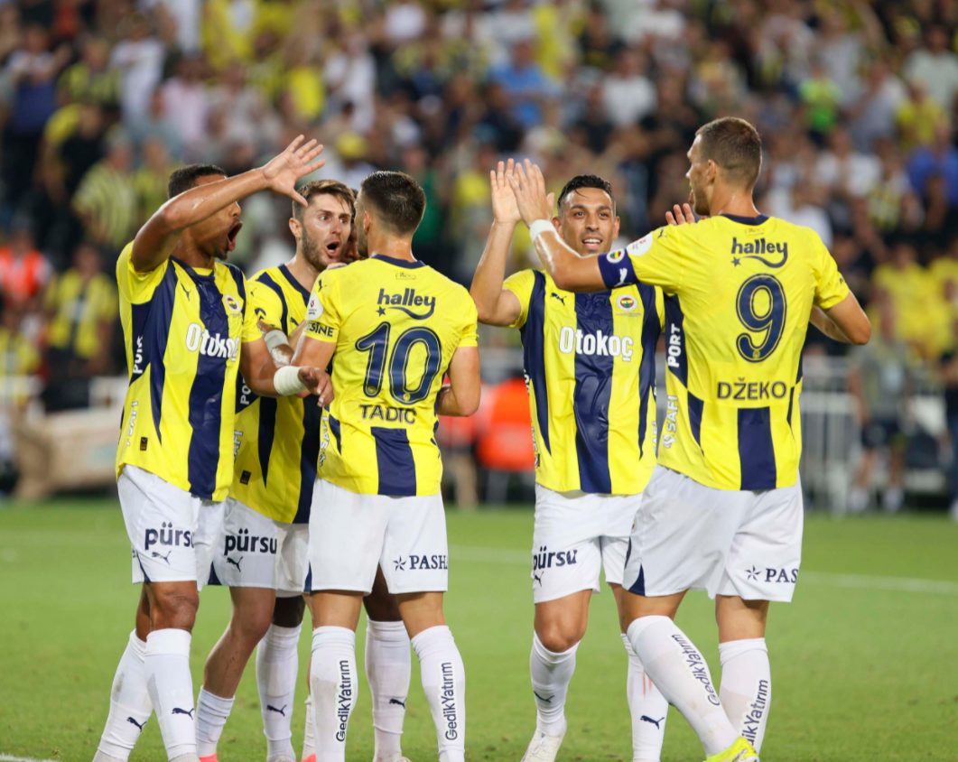 转会期波尔图调整名单以备欧篮联，更衣室发声环节打磨，管理层满意，年轻球员得到机会的简单介绍