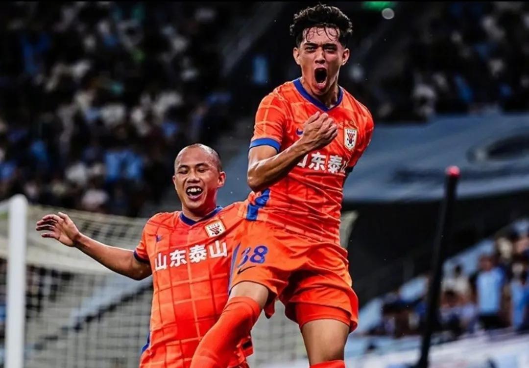 关于赛地聚焦——西甲冲刺阶段热度飙升，阿森纳门线救险，球迷炸锅，轮换策略成焦点的信息