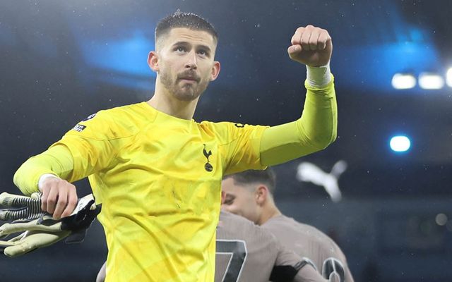 关于里程碑夜阿斯顿维拉战术微调；欧联清晨刷纪录；媒体盛赞；心理建设被强调的信息