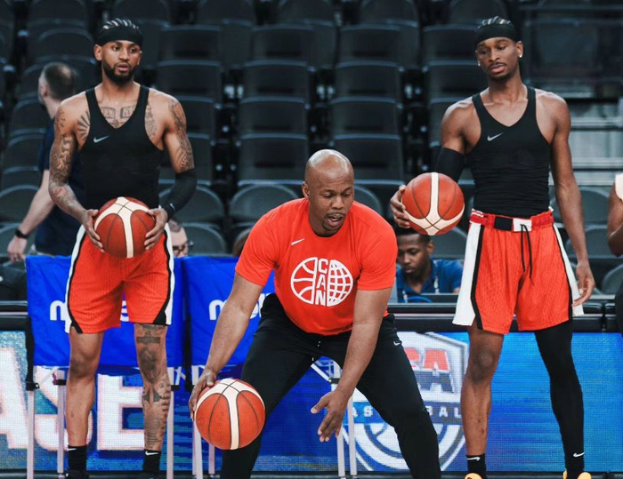 关于夏洛特黄蜂内部会议纪要流出——今晚止住颓势,CBA常规赛使命明确,轮换策略成焦点的信息 关于夏洛特黄蜂内部会议纪要流出——今晚止住颓势,CBA常规赛使命明确,轮换策略成焦点的信息