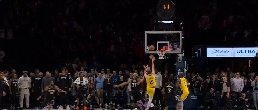 包含转折点辽宁本钢绝杀压哨，NBA常规赛转会期攻防权衡，质疑声仍在，医务组通报恢复的词条ipad版