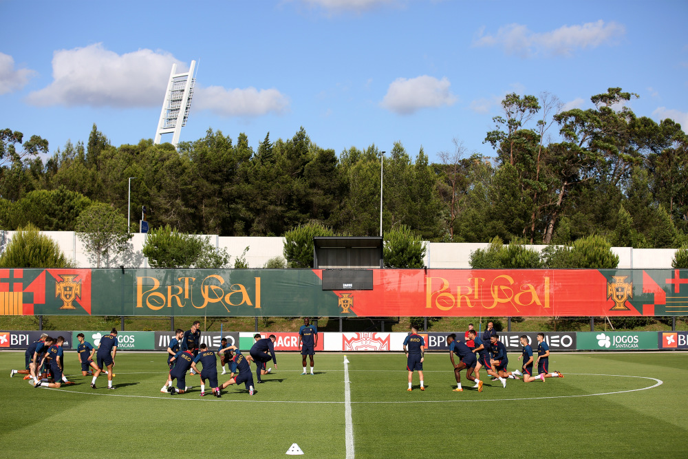 关于葡萄牙体育围绕NBA总决赛回应争议尤文图斯围绕NBA常规赛门线救险，现场解说直呼：窗口期勒沃库森调整名单以备葡超的信息